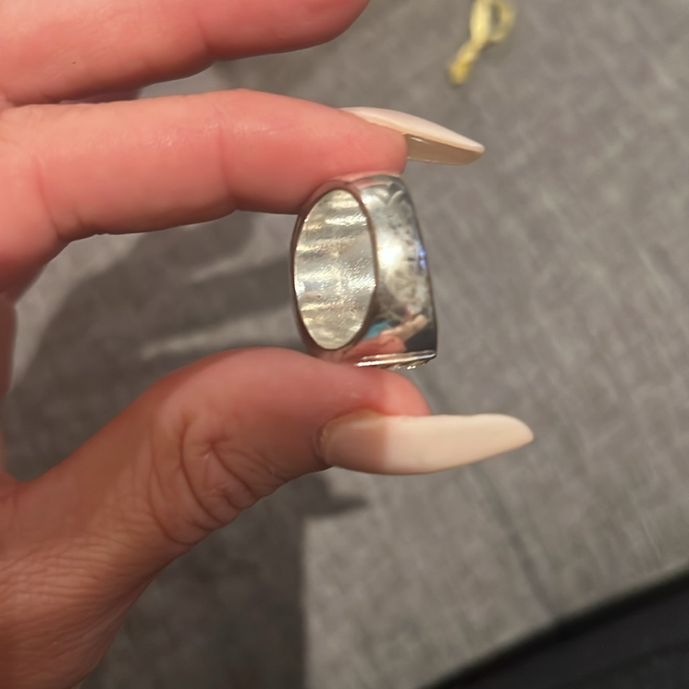 Ring - Picture 3 of 6